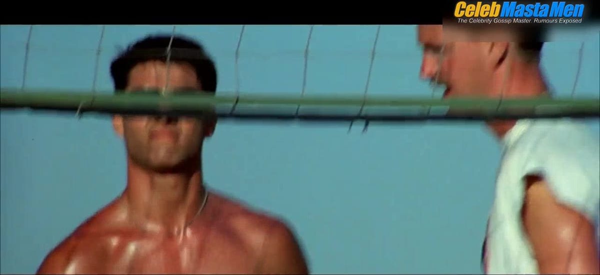 Tom Cruise, Val Kilmer and Rick Rossovich Shirtless Scene from Top Gun