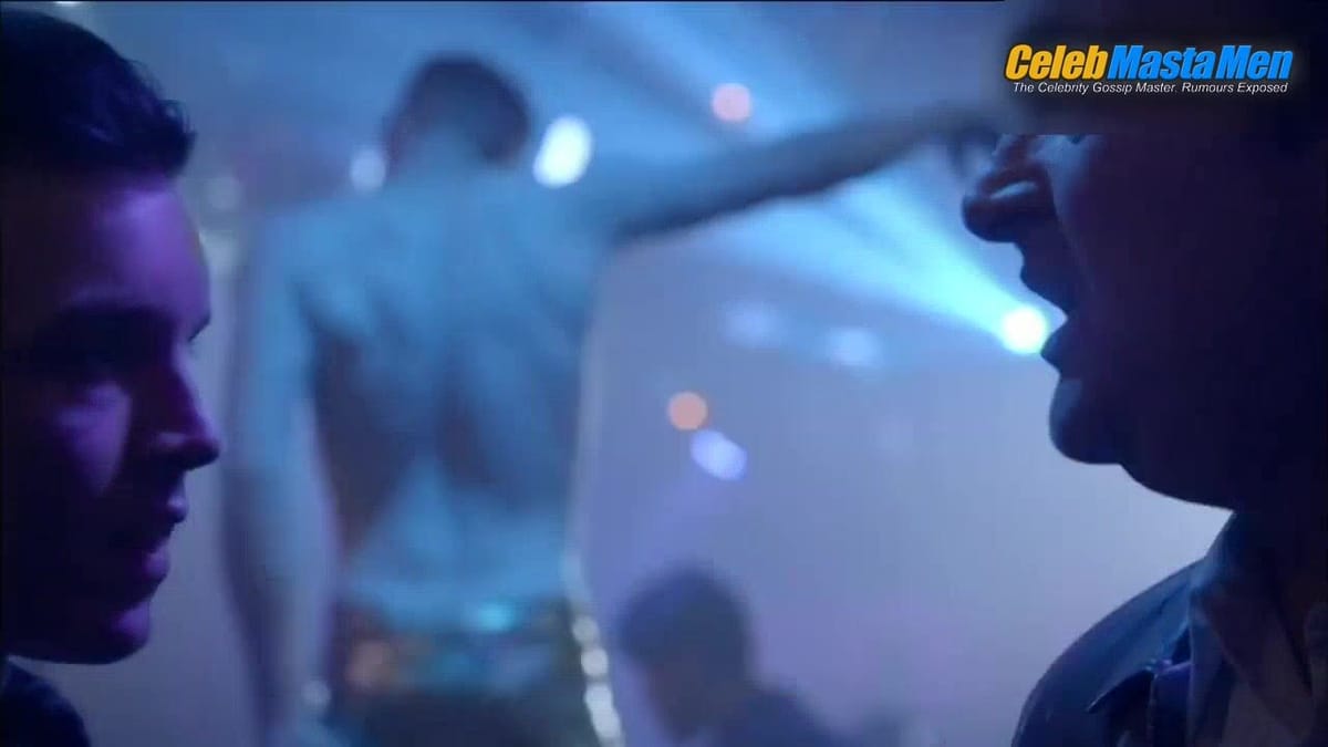 Cameron Monaghan Flaunts Bulge in Sexy Shameless Scene