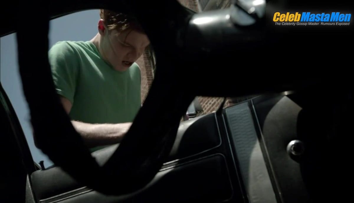 Cameron Monaghan's Sexy, Gay Scene in Shameless