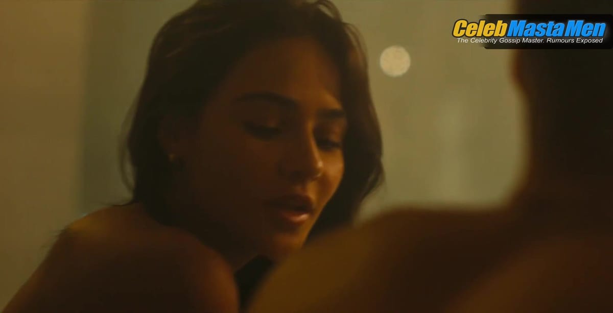 Xama, Andre Lamoglia and Unknown Bare Chests, Bikini Scene in Rulers Of Fortune
